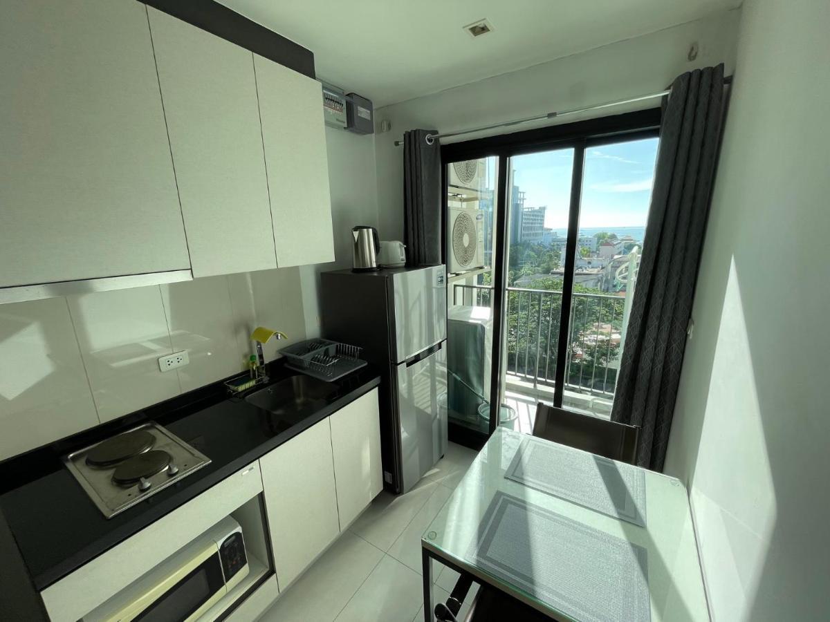 Condo: Pool, Gym & Fast Wi-fi *